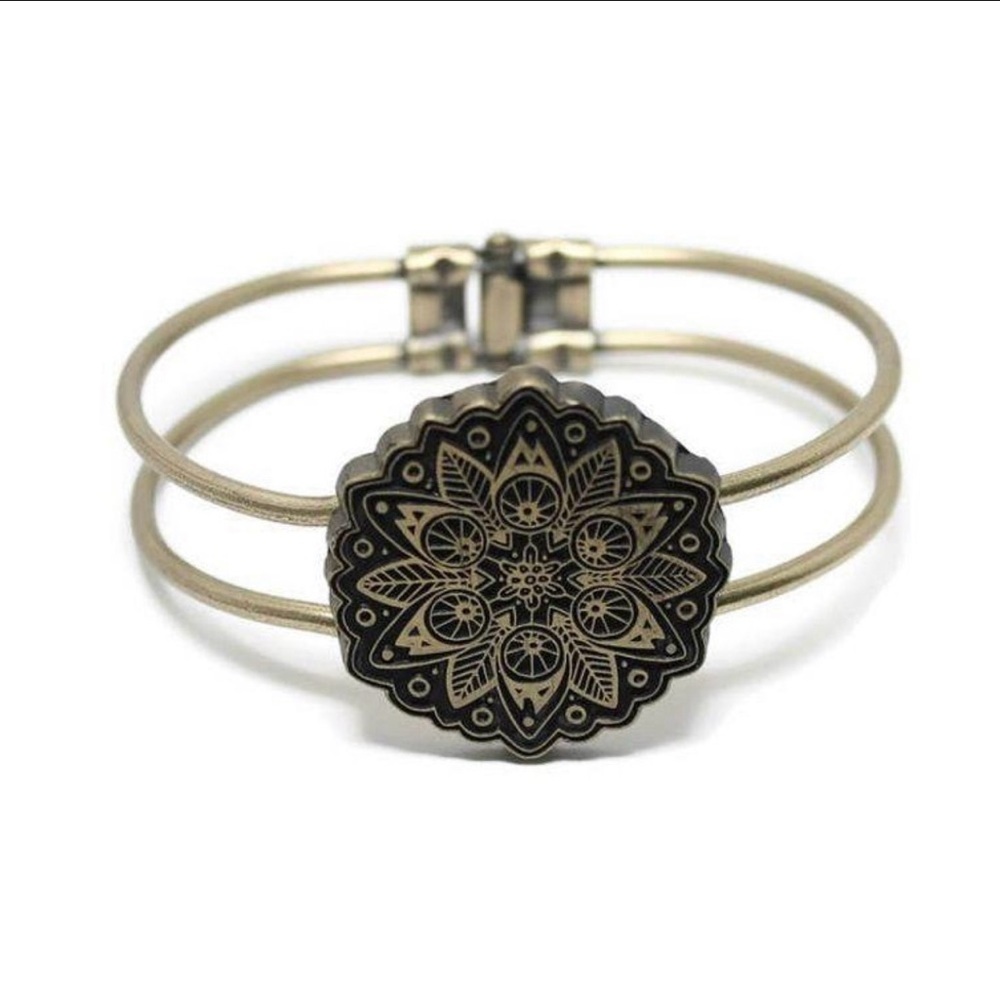 NEW BRACELET BY GLEEFUL PEACOCK